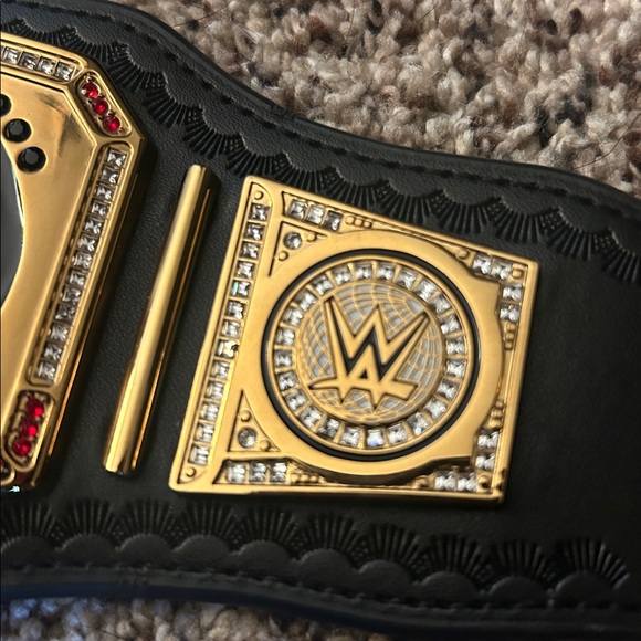 Limited Edition WWE Replica Championship Belt - Picture 3 of 7
